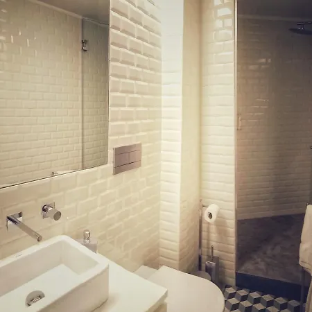 시티브레이크-아파트먼츠 칼데이레이루스 *